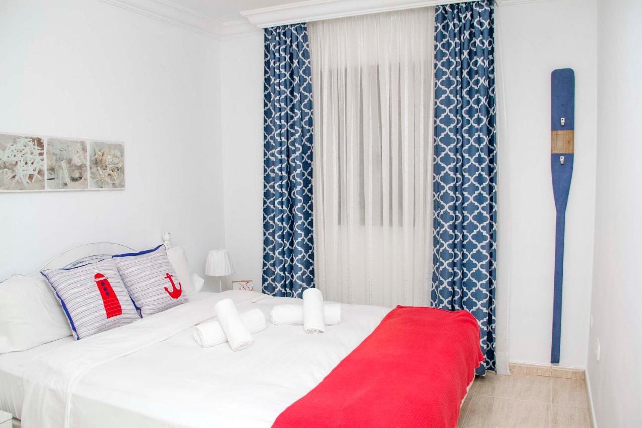 Navy Apartment, El Poris Arico Bagian luar foto